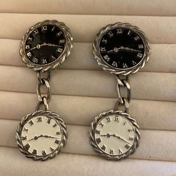 Vintage estate, jewelry, clock earrings, and the clock brooch set - Picture 2 of 8